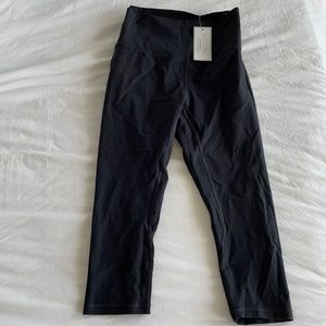 Cropped leggings from Astoria